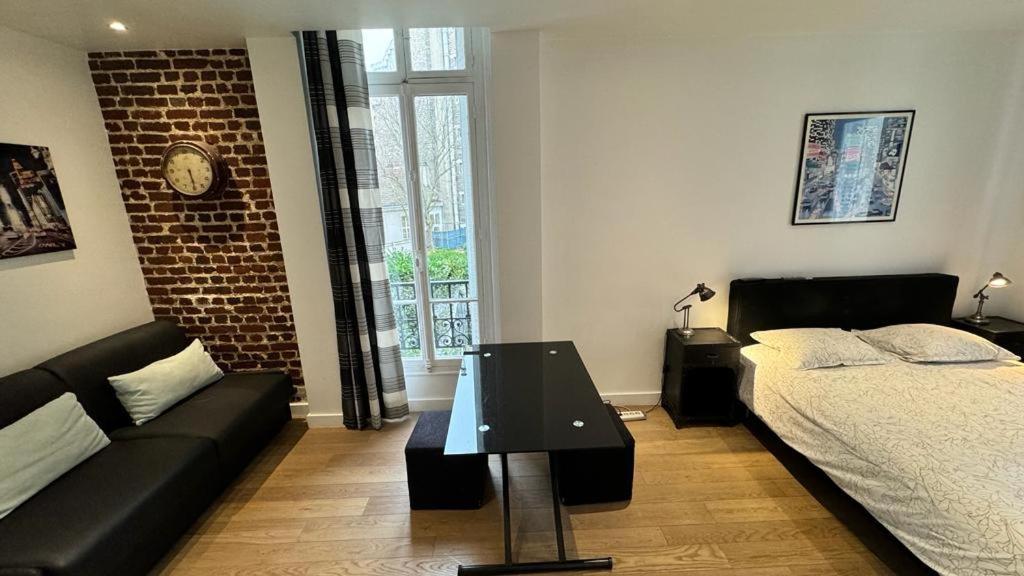 Gorgeous Paris Eiffel Tower Apartment Bagian luar foto